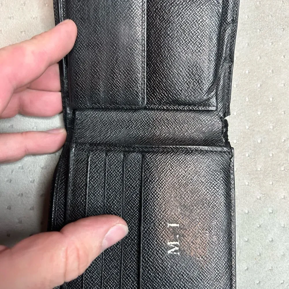 Louis Vuitton Mens Damier Graphite Marco Wallet Flawed